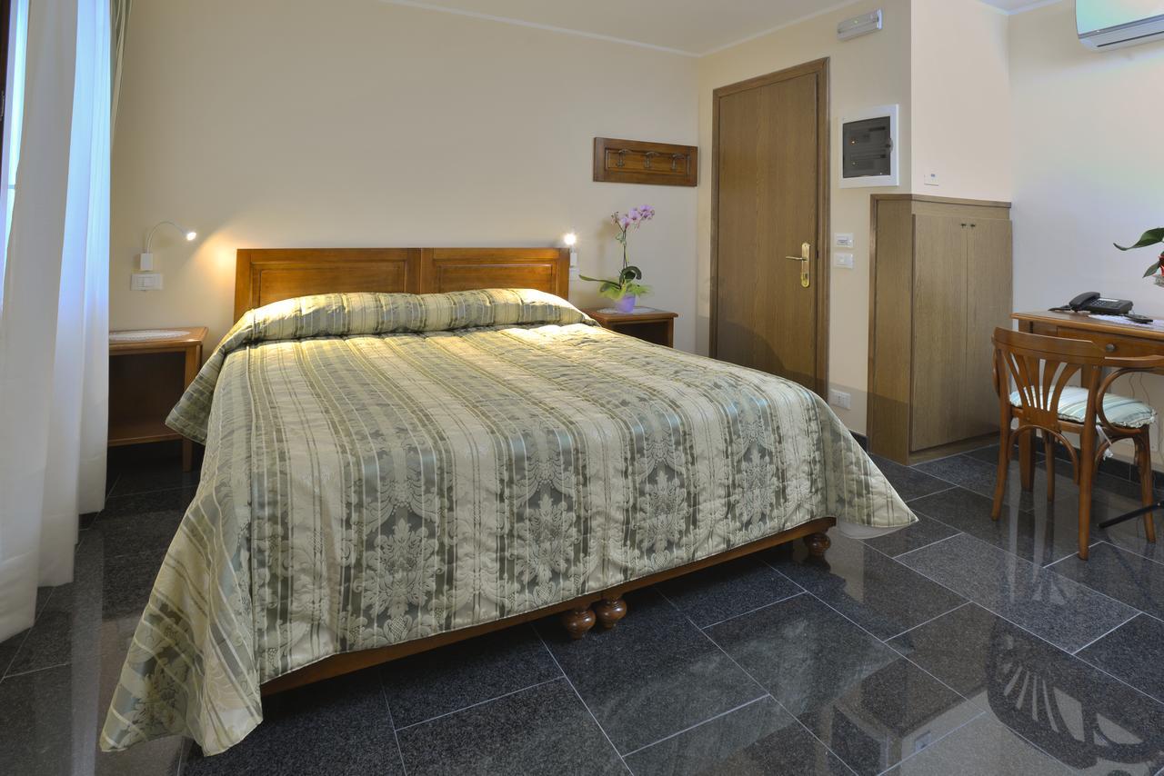 Hotel Italia Sacile Exterior photo